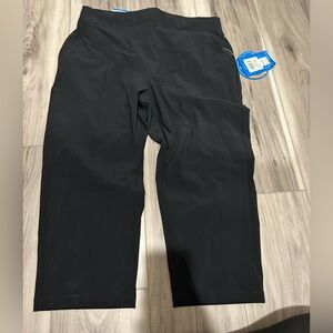 Columbia Women's Black Capris UPF 50